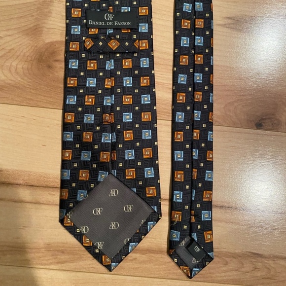 Daniel de Fasson tie - Picture 3 of 5